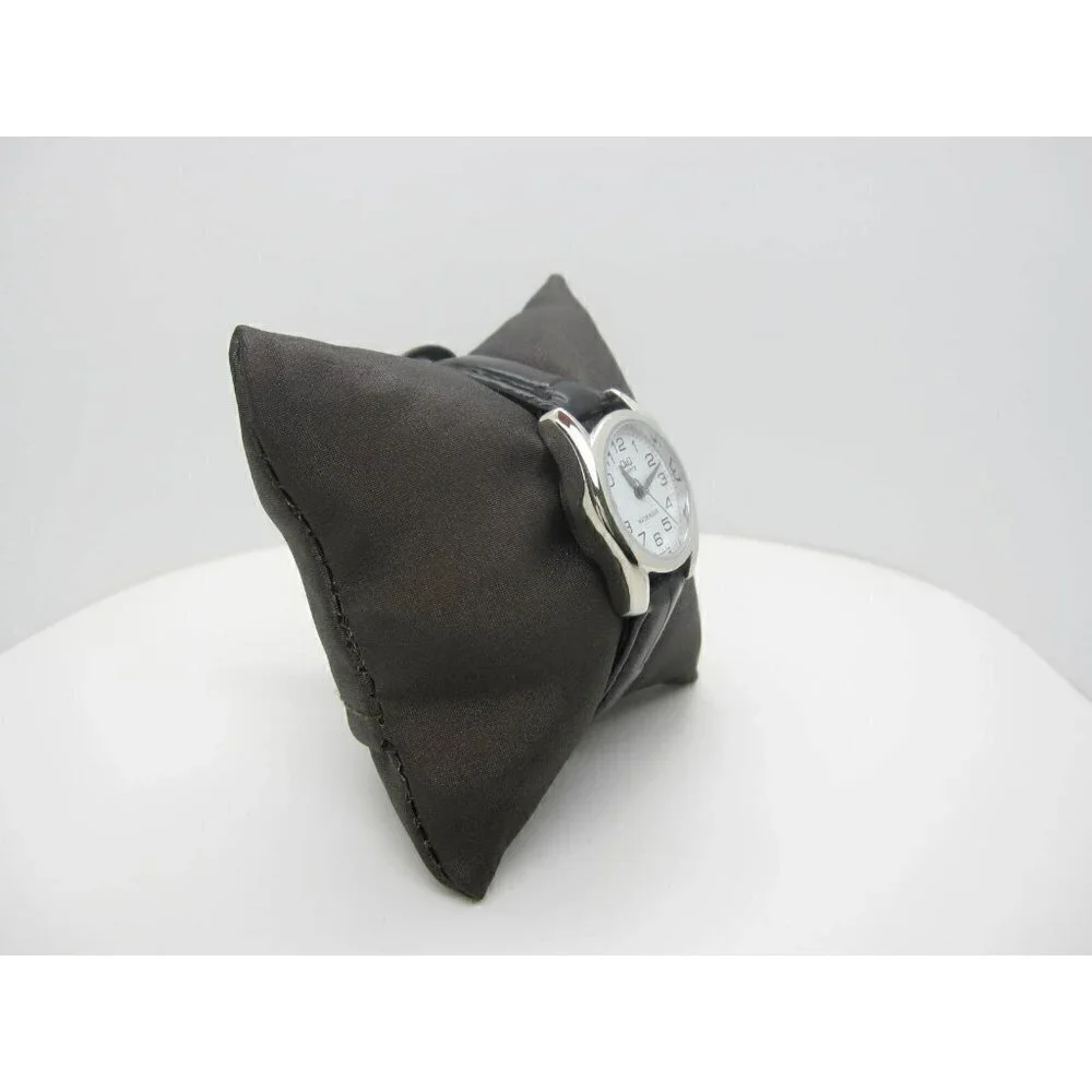 Women's Q&Q Quartz 3 Bar WR Analog 24mm Dial Watch (C470) G639J304